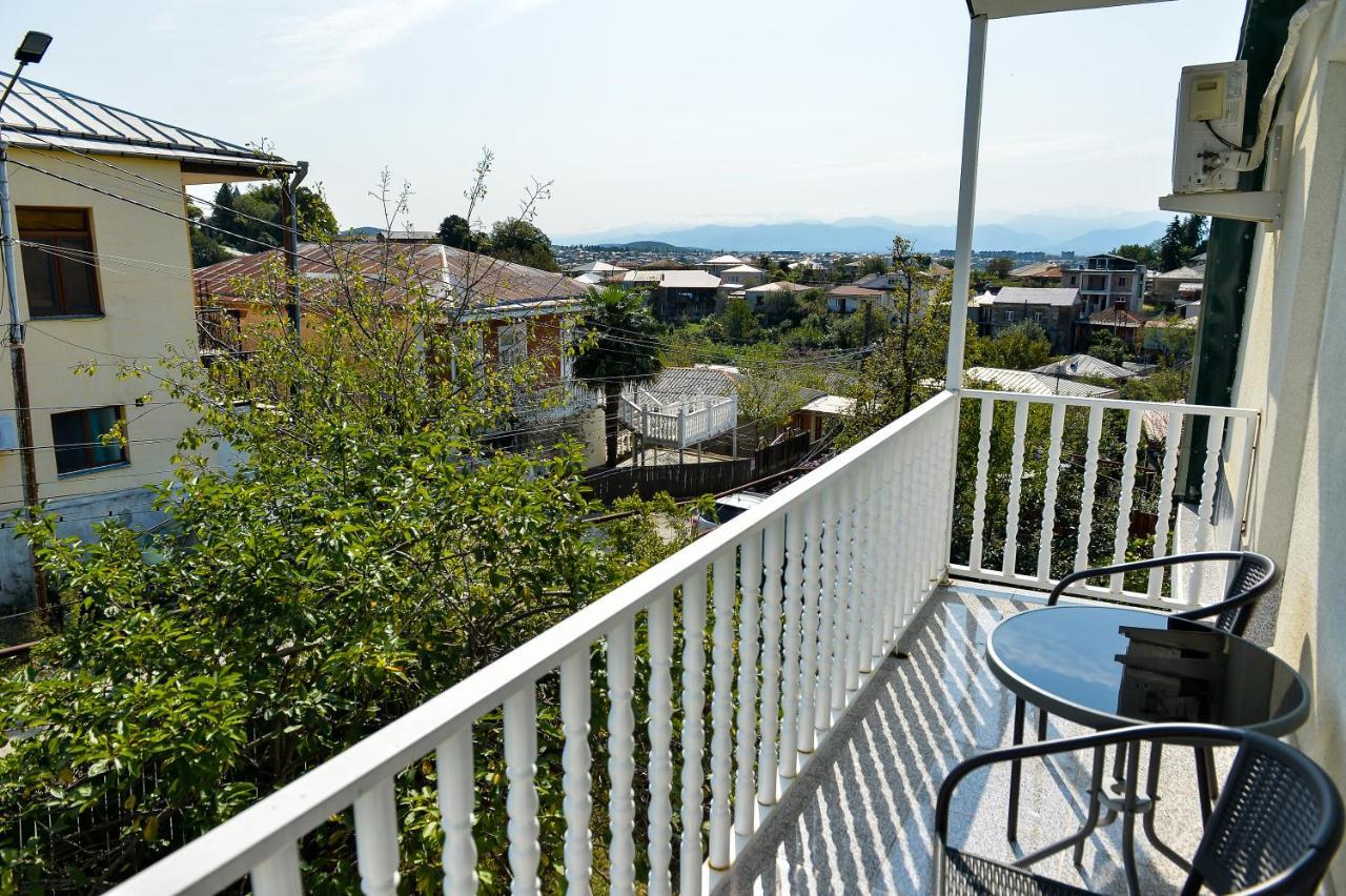 Family Нotel Banuri Kutaisi Exterior foto