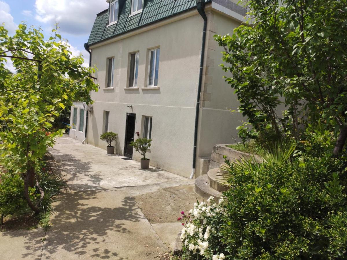 Family Нotel Banuri Kutaisi Exterior foto