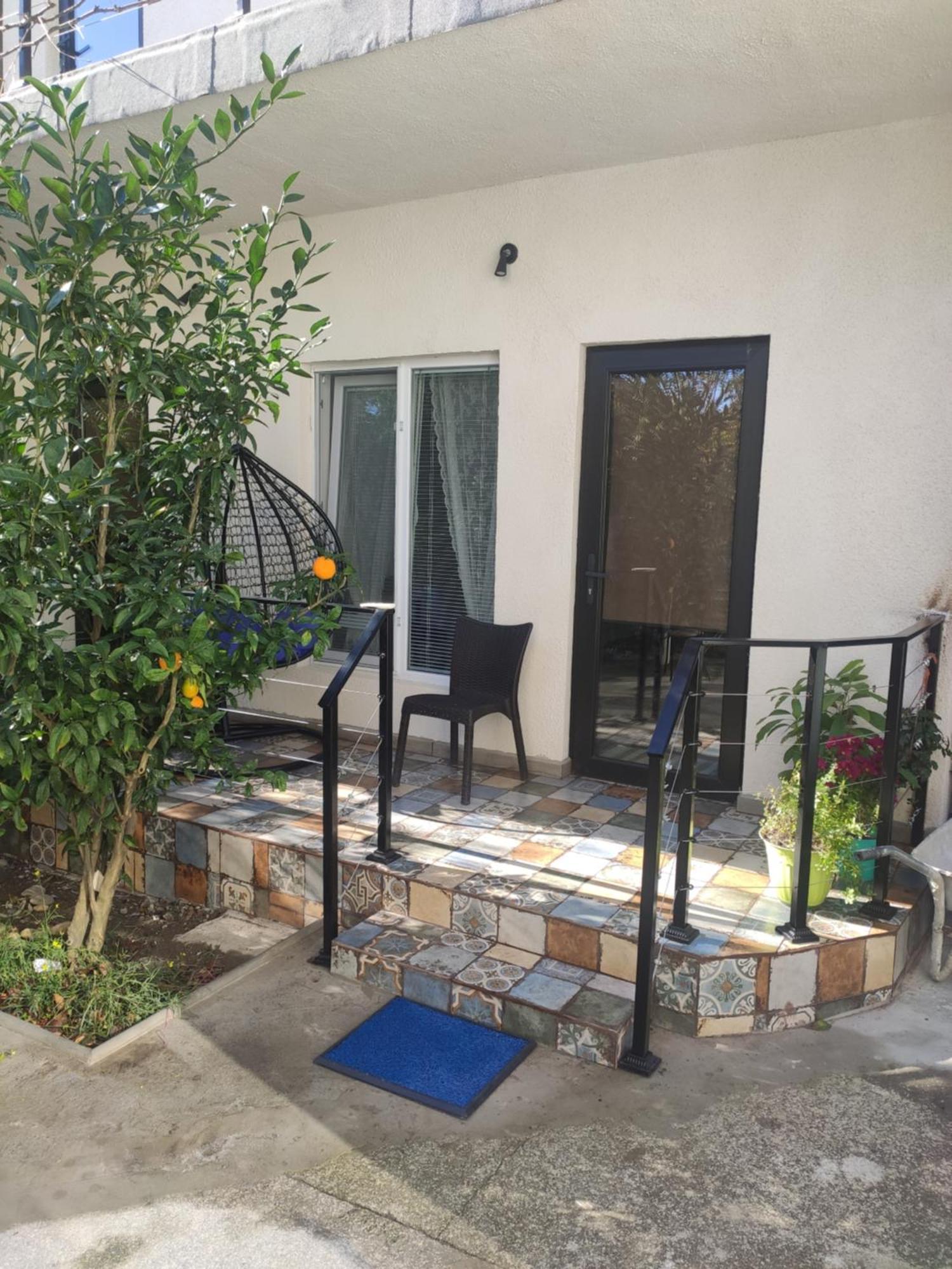 Family Нotel Banuri Kutaisi Exterior foto