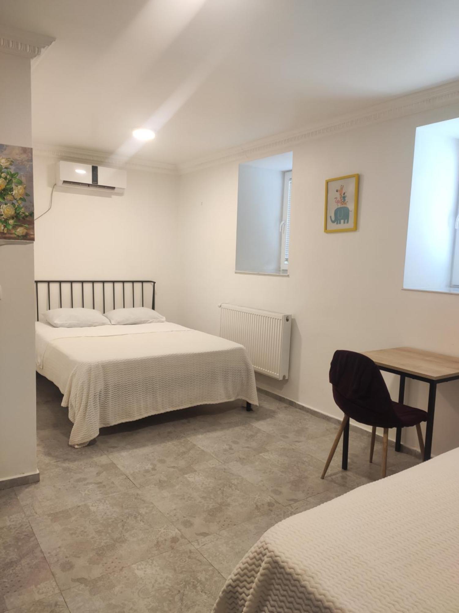 Family Нotel Banuri Kutaisi Habitación foto