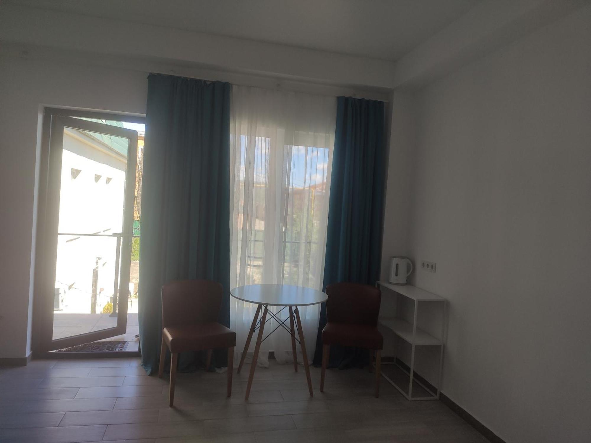 Family Нotel Banuri Kutaisi Exterior foto