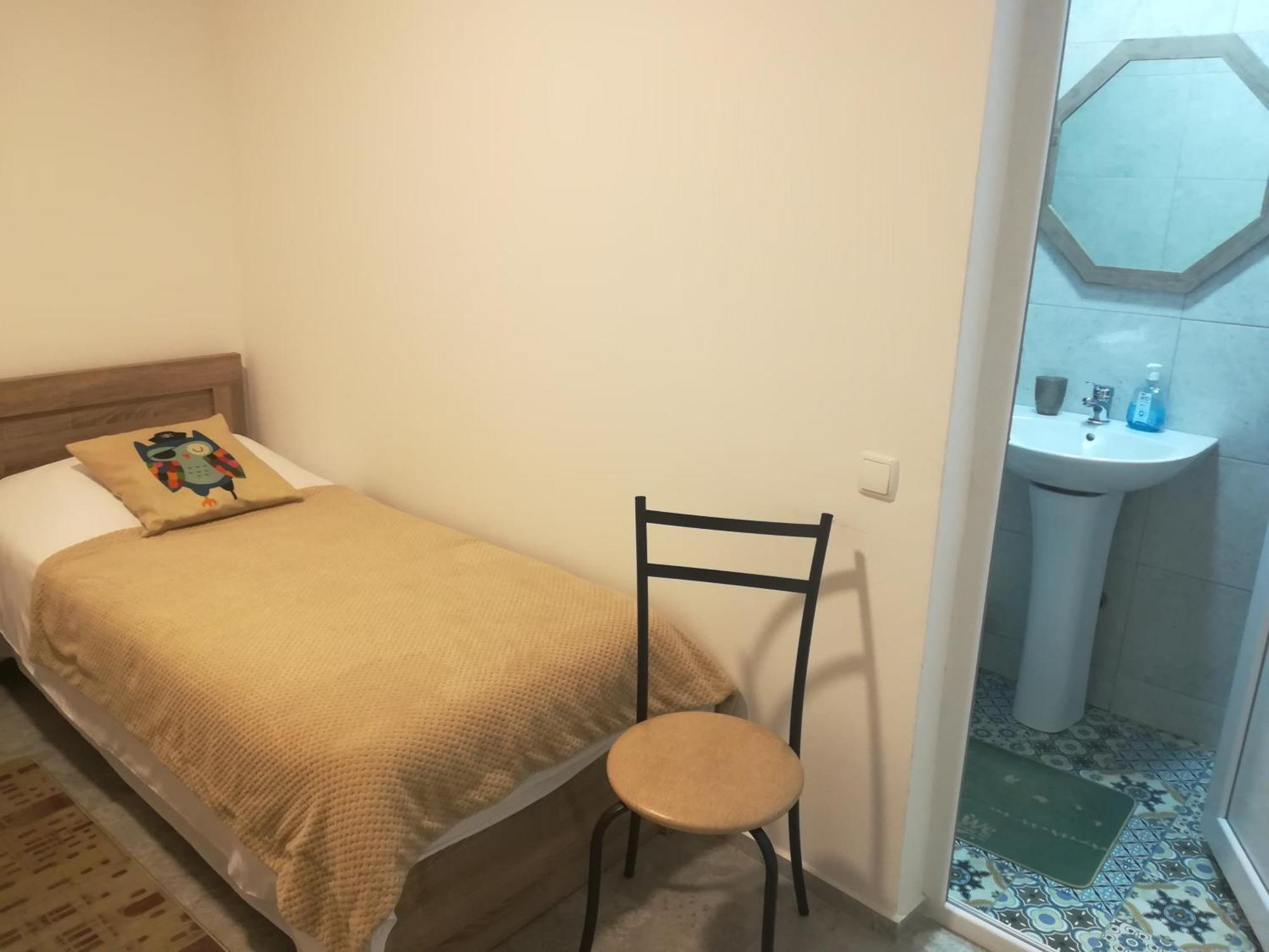 Family Нotel Banuri Kutaisi Habitación foto