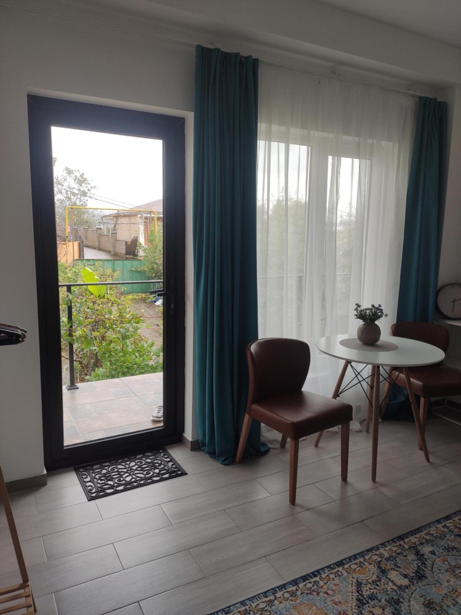 Family Нotel Banuri Kutaisi Exterior foto