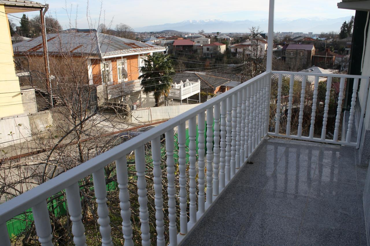 Family Нotel Banuri Kutaisi Exterior foto