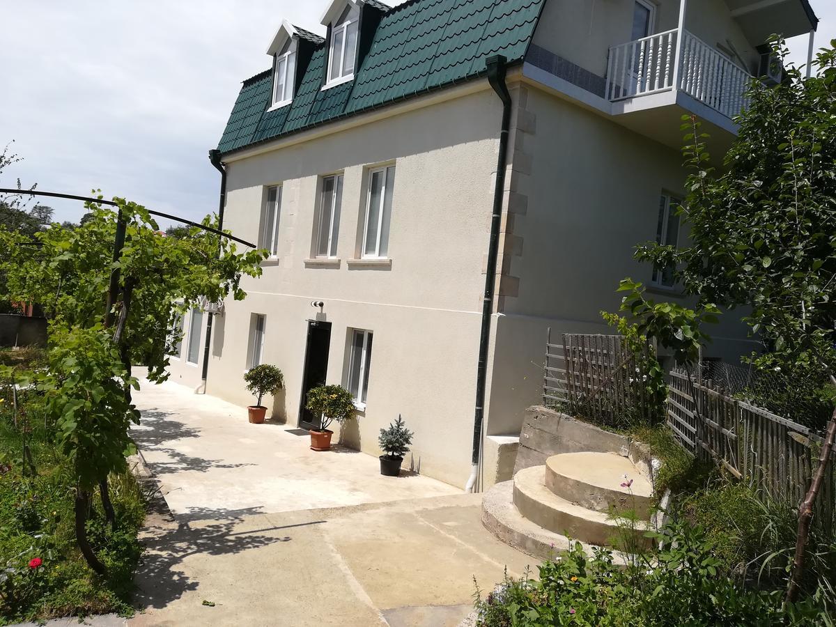 Family Нotel Banuri Kutaisi Exterior foto